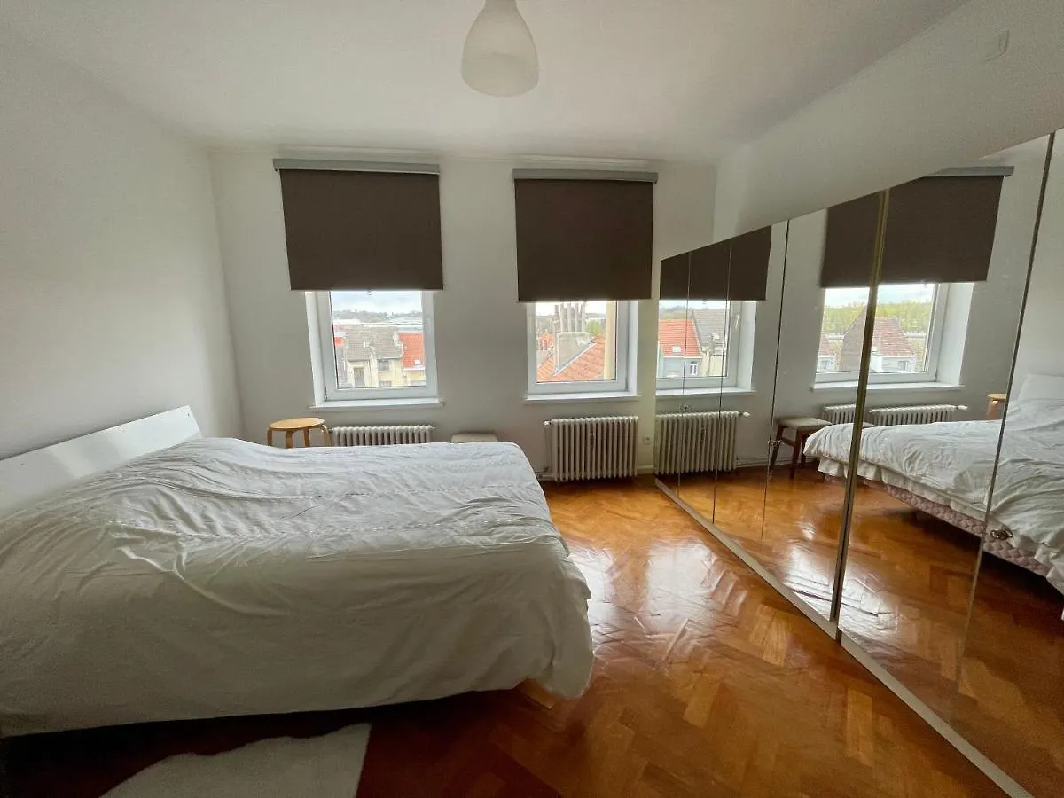 Superbe Appartement Duplex Avec Jacuzzi 브뤼셀 아파트